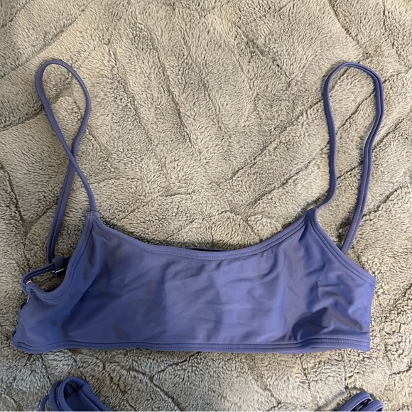 STRAPPY BIKINI TOP AND BOTTOM SIZE SMALL - Picture 2 of 5